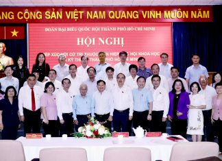 Đoàn đại biểu Quốc hội TP Hồ Chí Minh tiếp xúc cử tri là nhà khoa học