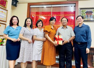 Đoàn cán bộ Nhà xuất bản Chính trị quốc gia Sự thật thăm và làm việc với Nhà Văn hóa Khoa học···