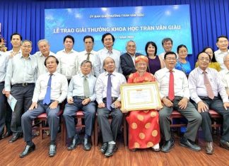 Trao Giải thưởng Trần Văn Giàu cho nhà nghiên cứu Nguyễn Đình Tư