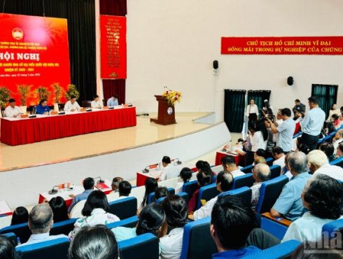 Thành phố Hồ Chí Minh: Người ứng cử đại biểu Quốc hội và Hội đồng nhân dân bắt đầu tiếp xúc cử tri vận động bầu cử